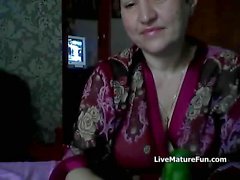 Hot Russian mature mom Elena play on skype