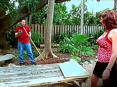 Mature mom does anal in the garden