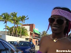 Pickedup round booty ebony railed in pussy